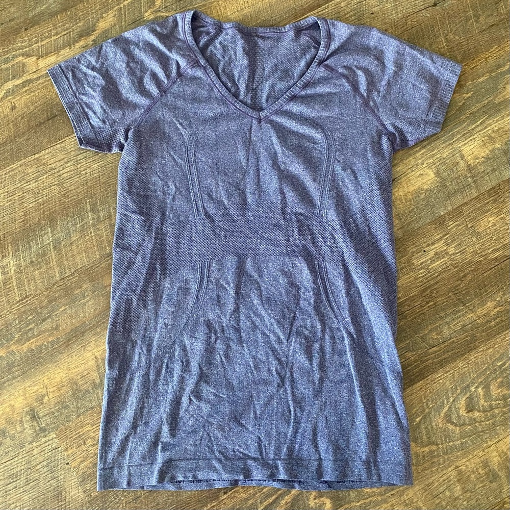 Lululemon large workout/athletic top